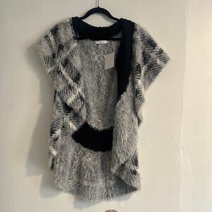 Fuzzy Open-Front Short Sleeve Cardigan - Black & Gray